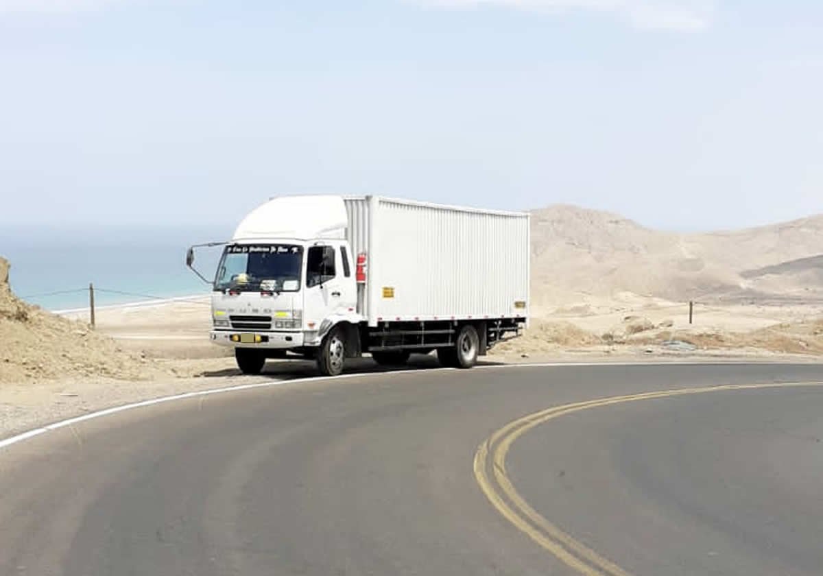 somos-una-empresa-peruana-con-amplia-experiencia-en-servicios-de-transporte-terrestre-a-nivel-local